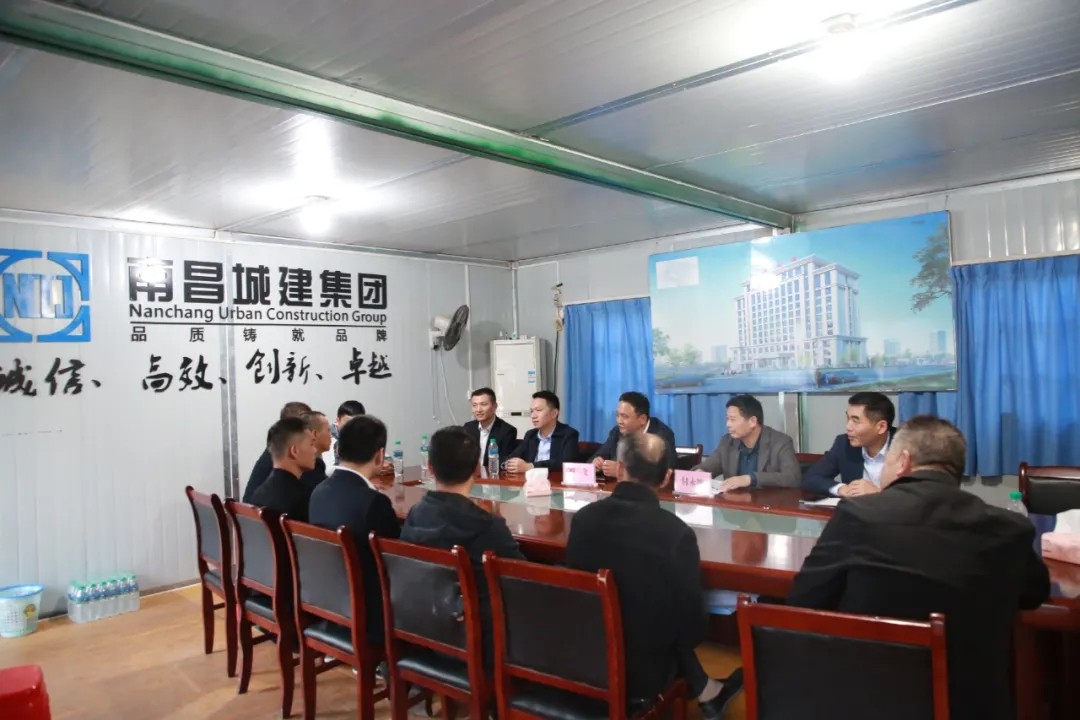 南昌城投集團(tuán)人武部開展傳承軍人精神，做集團(tuán)建設(shè)發(fā)展的“排頭兵”座談會(huì)